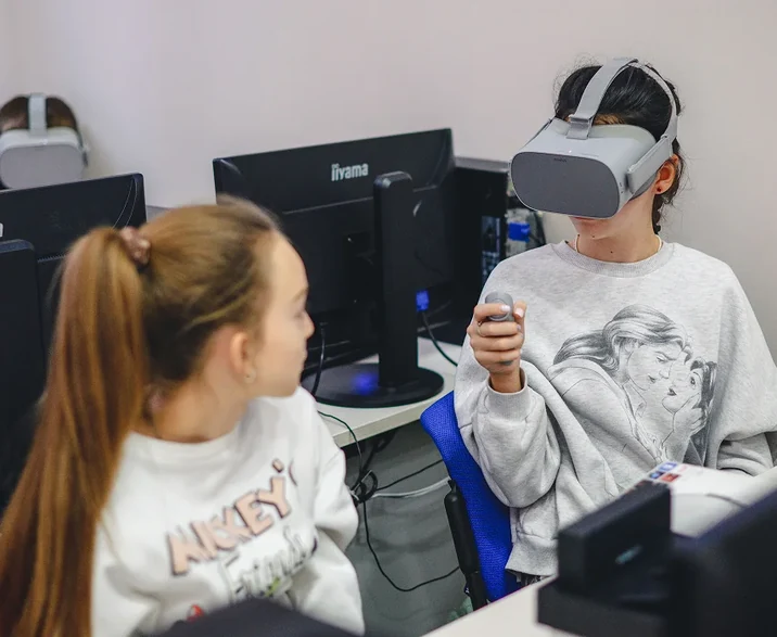 Заняття курсу «Web + AI: розробка нового покоління»